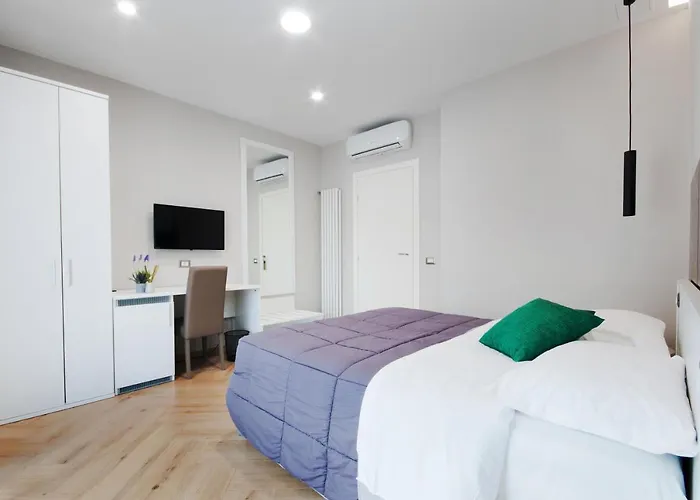 Artemisia Nocleg ze śniadaniem 4*